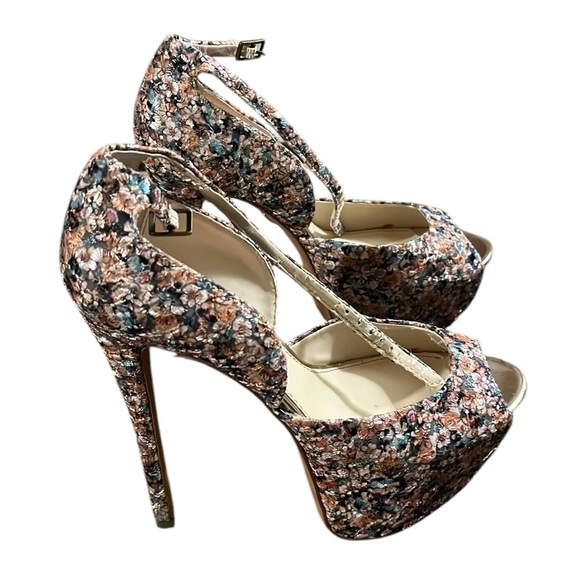 Betsy Johnson Platform Heels Floral Fabric Woman’s Size 7.5 Bandit-6 Inch - Picture 1 of 7